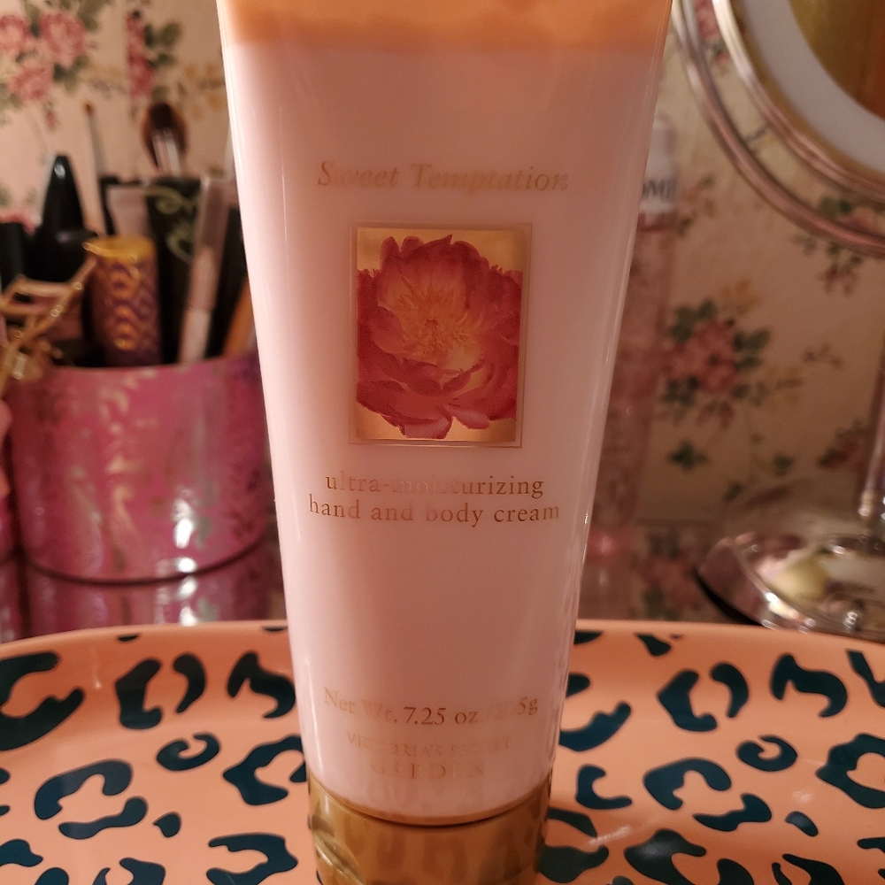 Victoria's secret RARE sweet temptation lotion